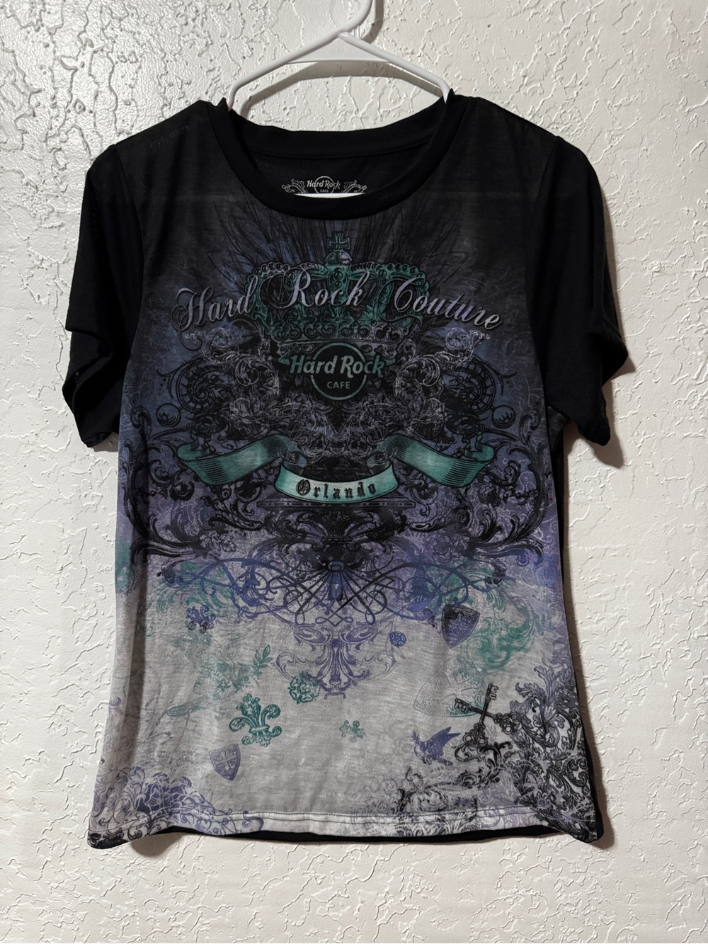 Hard Rock Couture Orlando Womenβs Lightweight T-Shirt
Womens size large